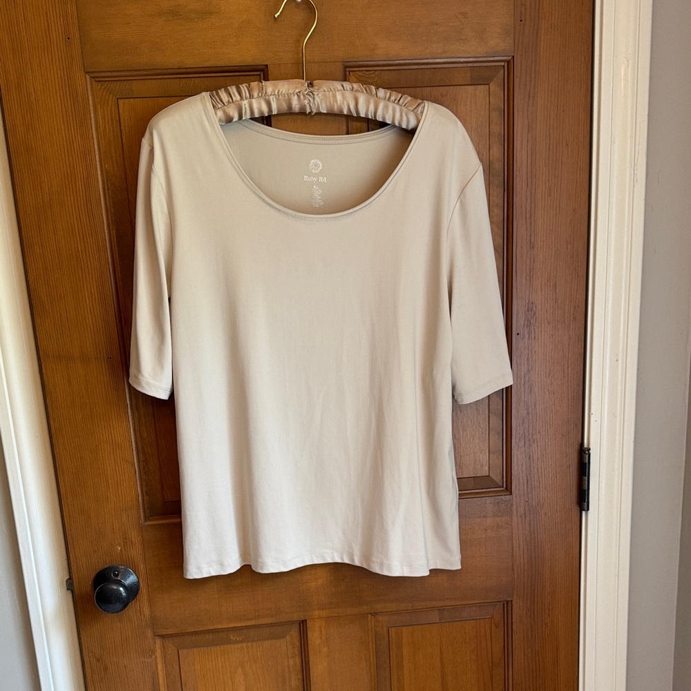 Ruby Red Women's Cream Short Sleeve Top